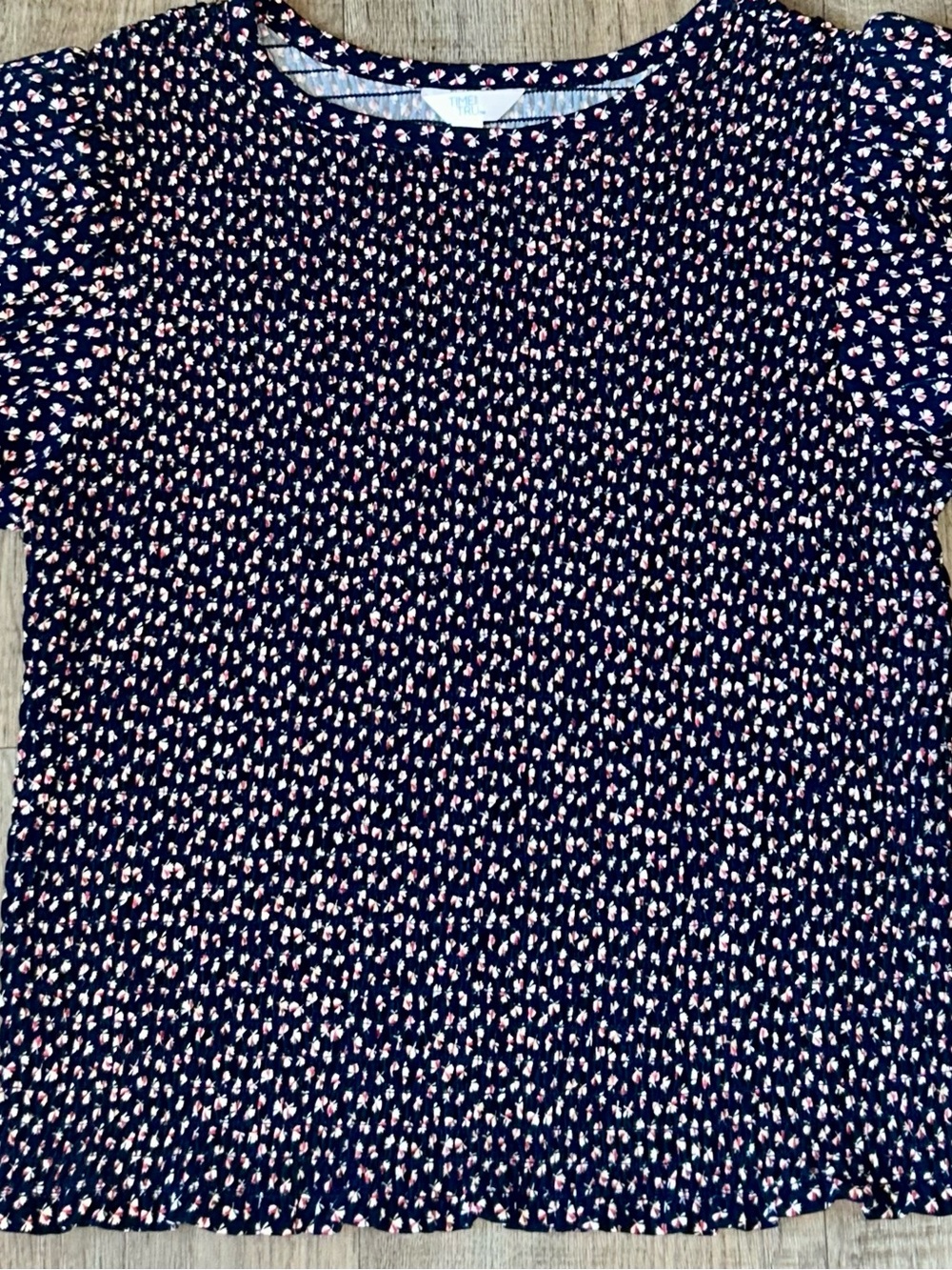 Time and Tru Navy Short-Sleeve Pleated Top with Pink Floral Print